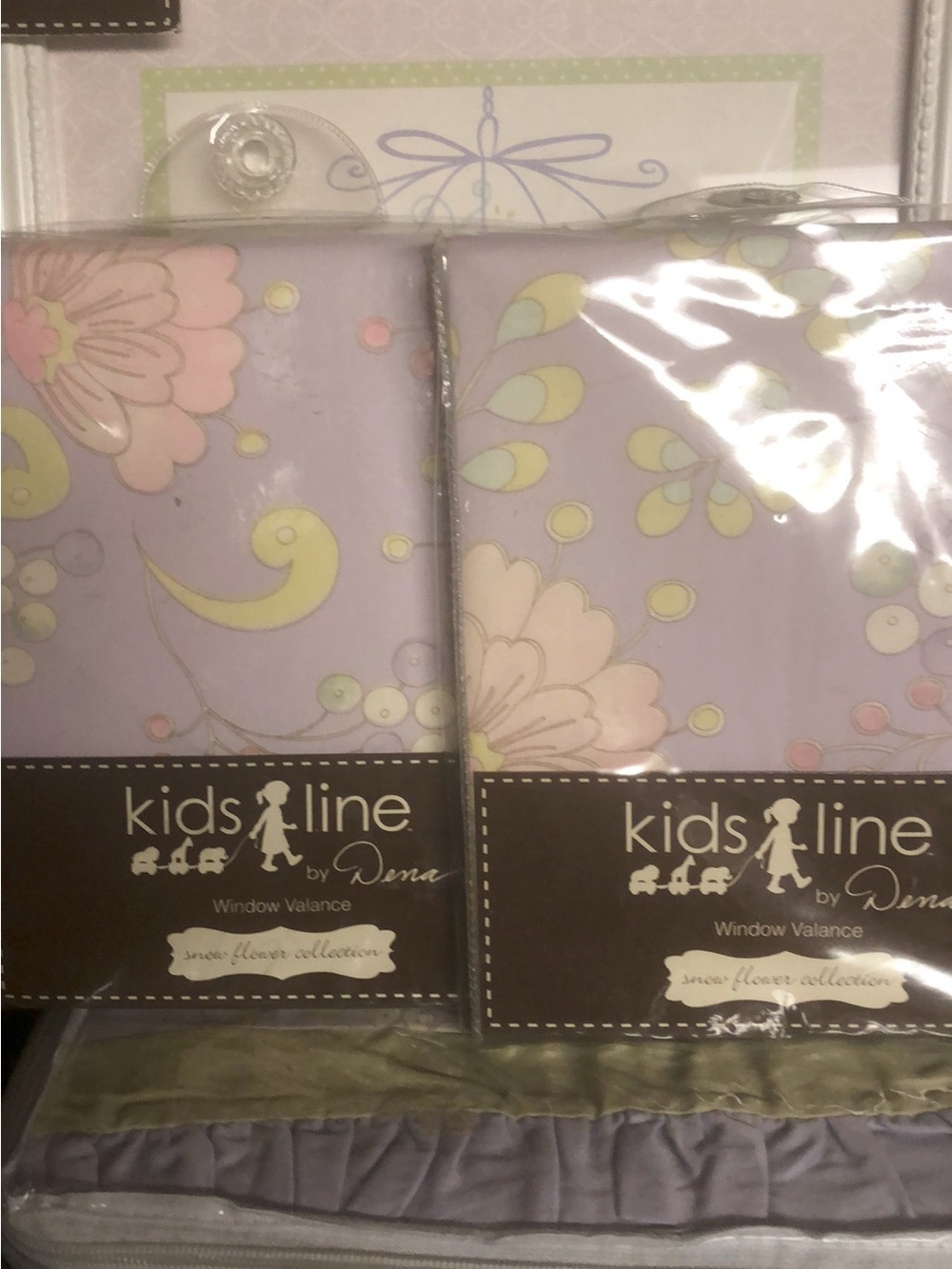 NWT- Lavender Floral Window Valance - Purple